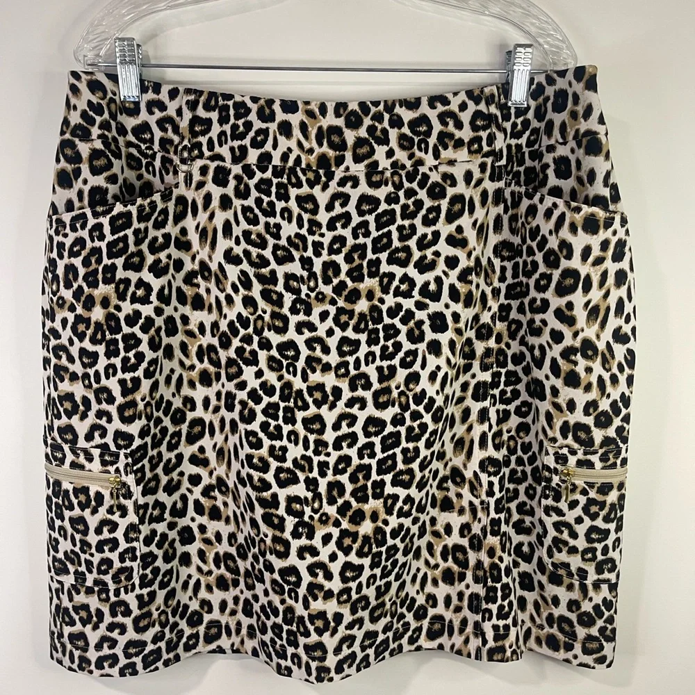 Zenergy by Chico’s Chic Leopard print‎ skirt/shorts